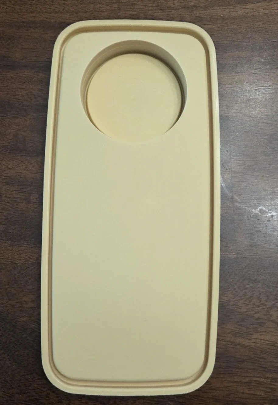 Vintage Tupperware Store & Pour Cereal Storage Container With Tan/Beige Lid